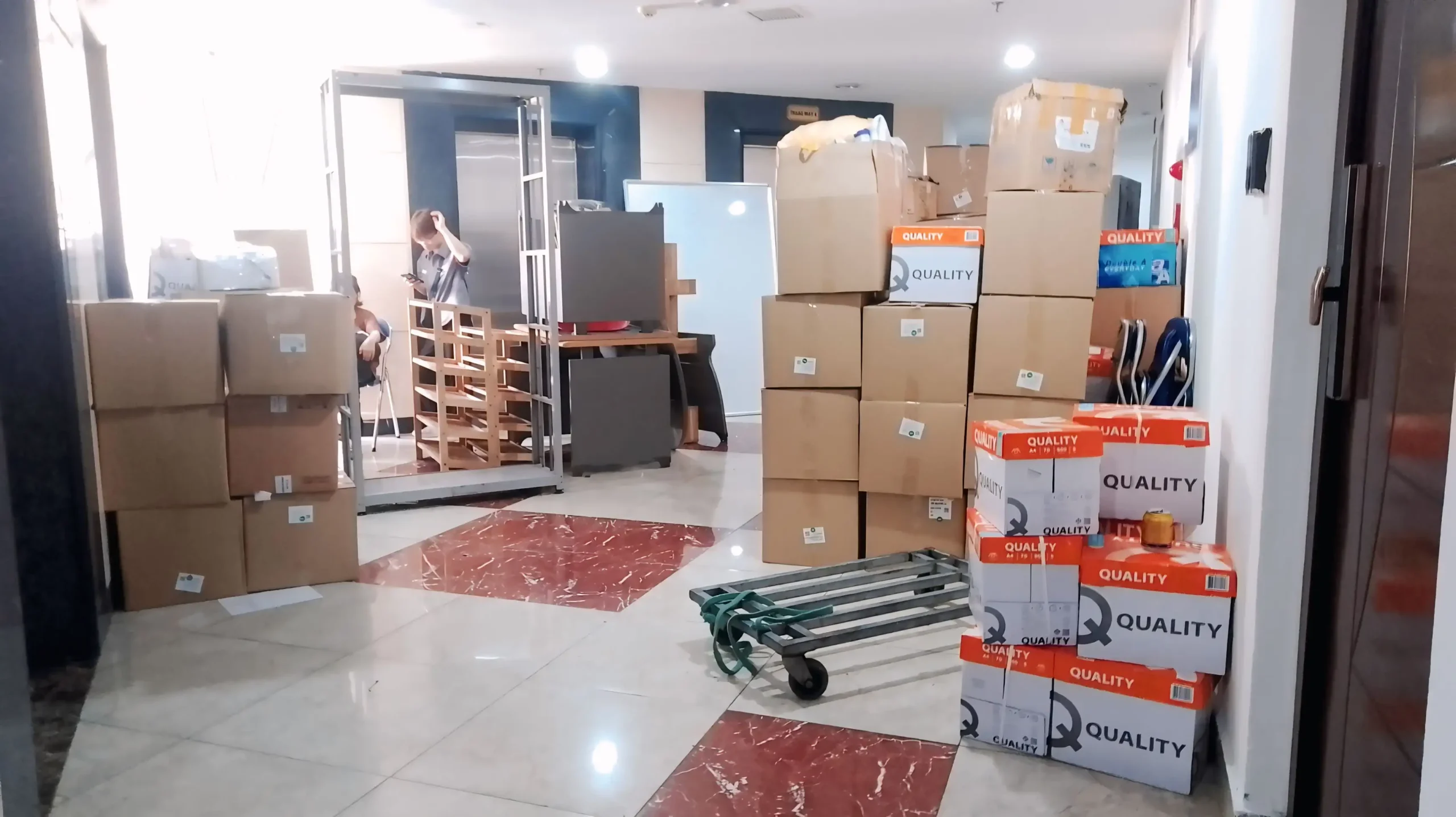 Đóng gói đồ đạc an toàn với dịch vụ chuyển nhà trọn gói Kem Moving